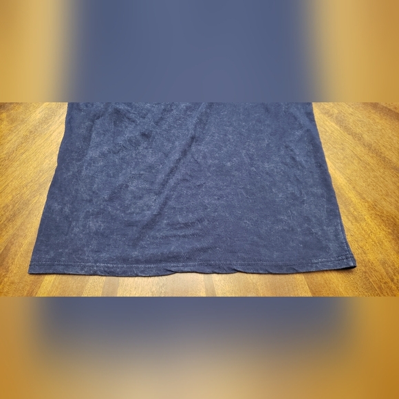 Young Men's Navy Graphic T-Shirt Size Medium ACID WASH STYLE - Picture 8 of 9